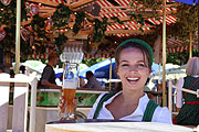 Oktoberfest Weißbierkarussel: das Weißbierkarussel Fahrenschon auf dem Oktoberfest 2023 (©Foto: Martin Schmitz=